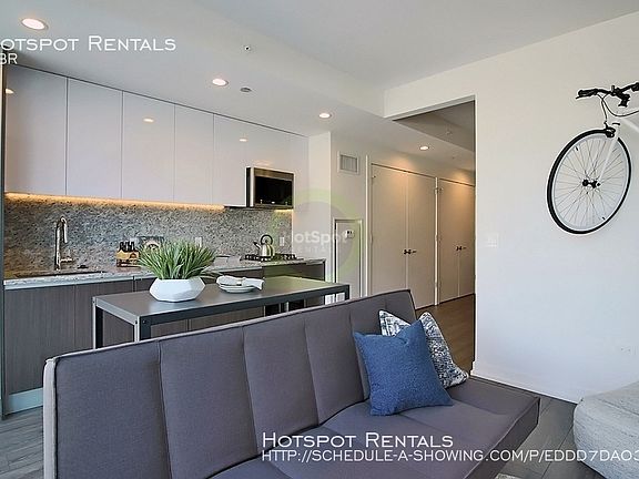 2nd image of 1140 N Wells St #Convertibl