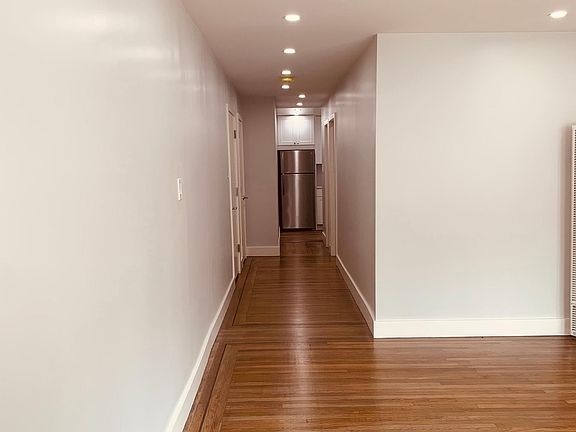 3rd image of 3041 California St Unit 1