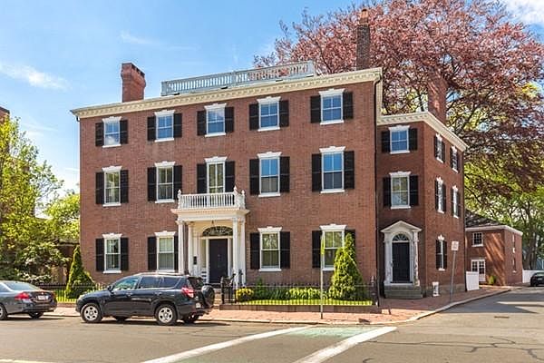 1st image of 31 Washington Sq Unit 3