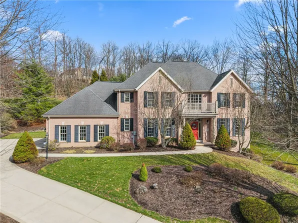 102 Preserve Valley Dr, Cranberry Township, PA 16066