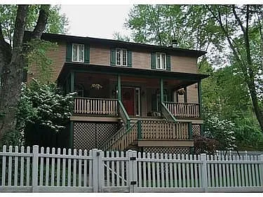224 Grant St photo 1