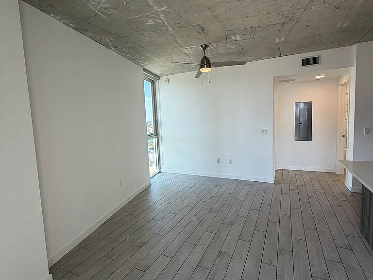 40 NE 28th St #B2 — Photo 16