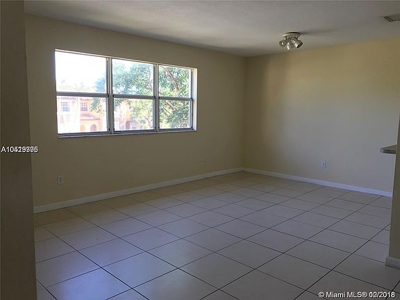 4th image of 3320 NE 13th Circle Dr Unit 105