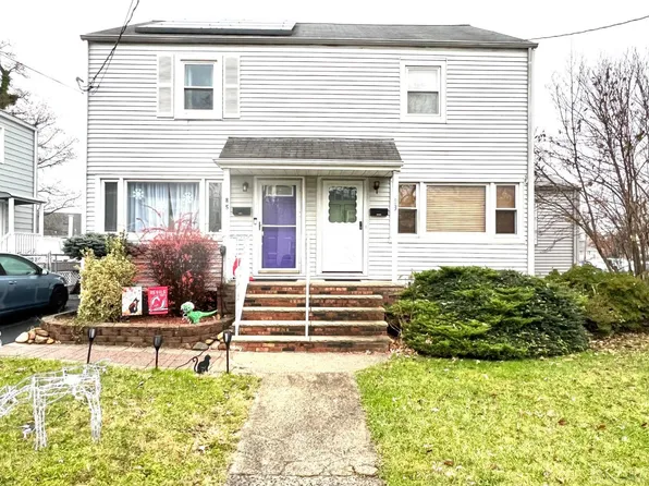83 Koyen St, Fords, NJ 08863