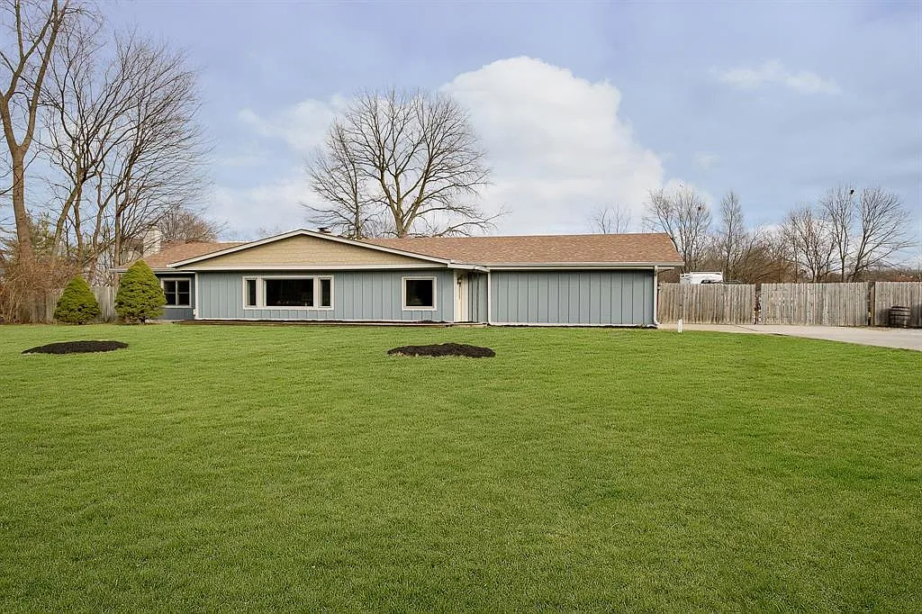 6427 Lafayette Rd photo 1