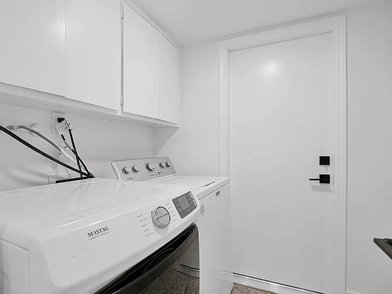 1233 E Campus Dr — Photo 38
