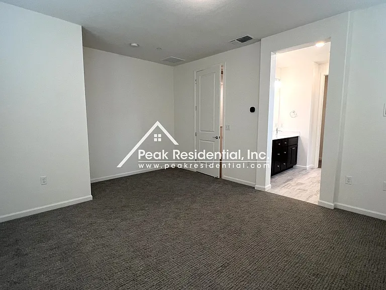 2943 Toulouse Walk — Photo 22