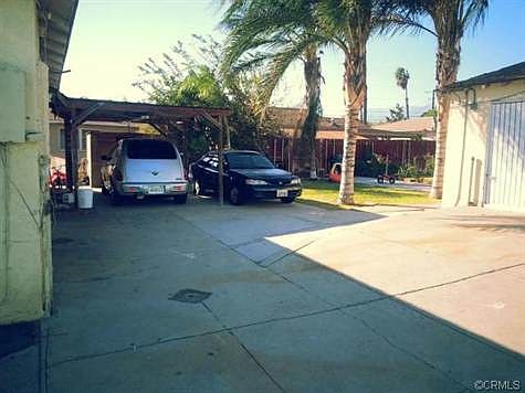 3rd image of 16722 Randall Ave
