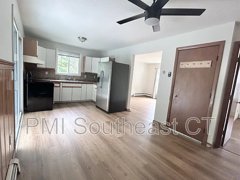 55 Hedge Ave — Photo 7