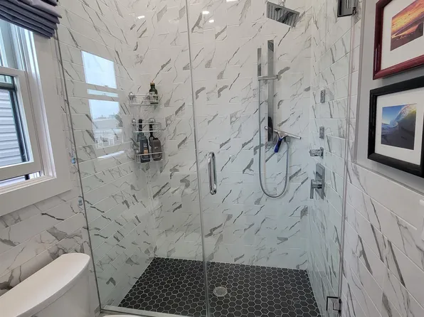 218 Hancock Avenue image 20 of 36