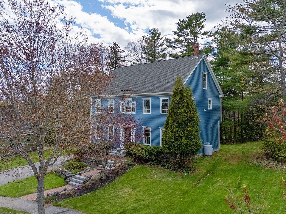 1st image of 6 Leighton Farm Road