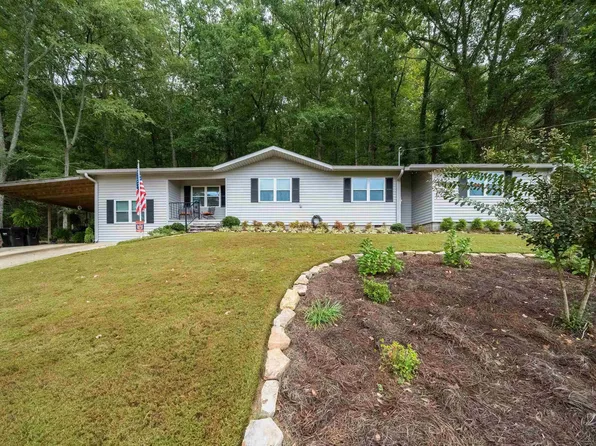 8623 Emerald Lake Dr E, Pinson, AL 35126