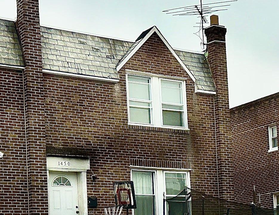 1st image of 1450 Benner St