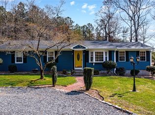 264 Nugent Ln, Weems, VA 22576