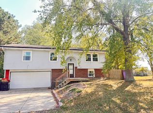 702 W Mount Pleasant Dr, Farmer City, IL