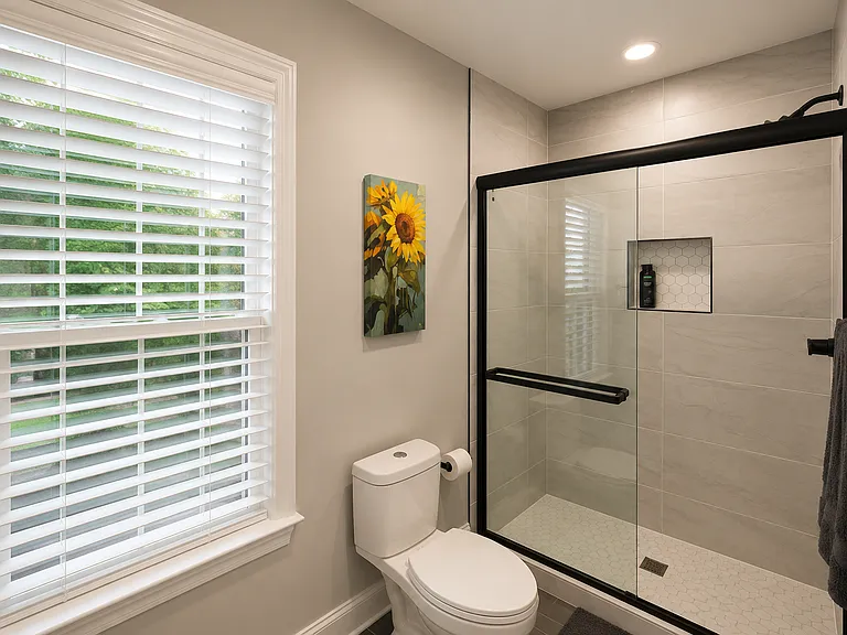 1810 Sylvan Rd SW — Photo 3