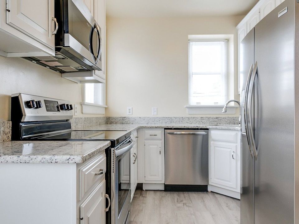 1st image of 2602 Monument Ave APT C