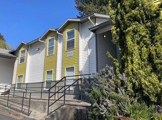 3911 SE Mall St #2B, Portland, OR 97202