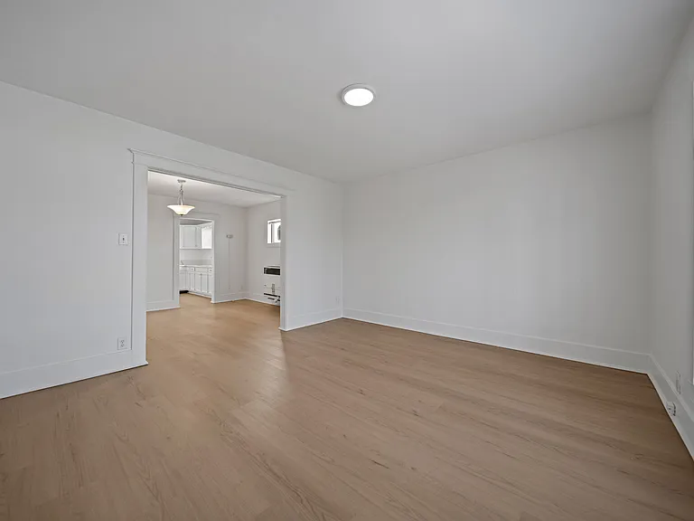 1033 N Edgemont St #1/2 — Photo 13