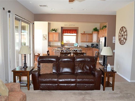 4th image of 240 Palmetto Pointe Dr