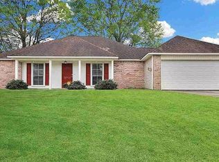 43319 N Henderson Ave, Prairieville, LA 70769