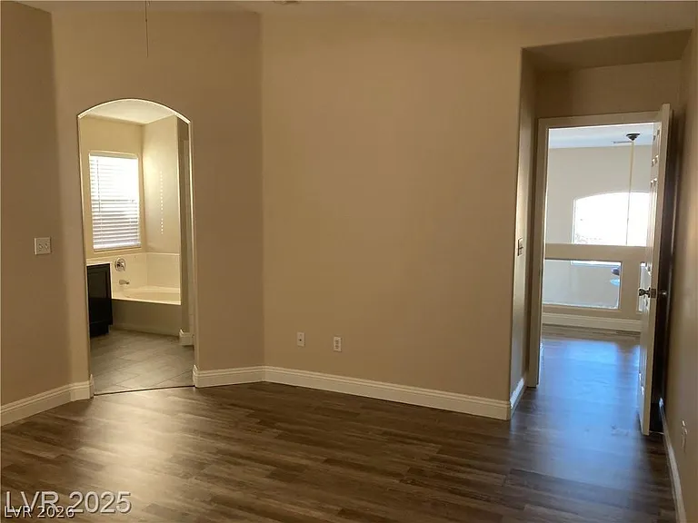 3120 Whispering Canyon Ct — Photo 27