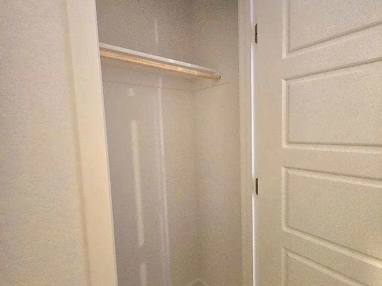 Pioneer Dr W — Photo 10