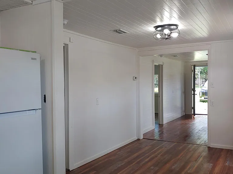 219 W Ocala St — Photo 8
