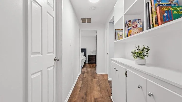15004 Dufief Dr — Photo 14