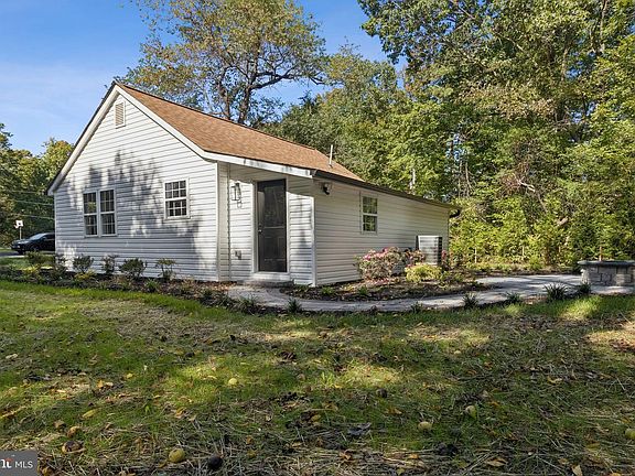 3rd image of 18048 Trossbach Rd
