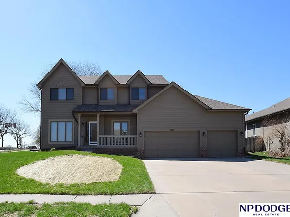 2009 Aberdeen Dr, Papillion, NE 68133