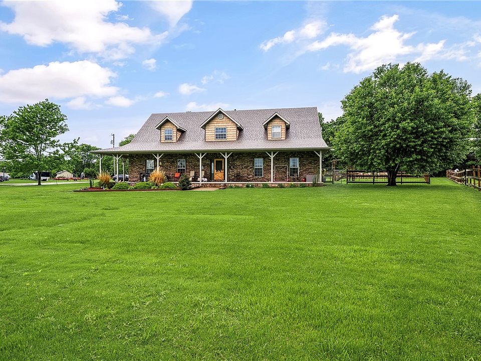 1st image of 2887 Habberton Rd