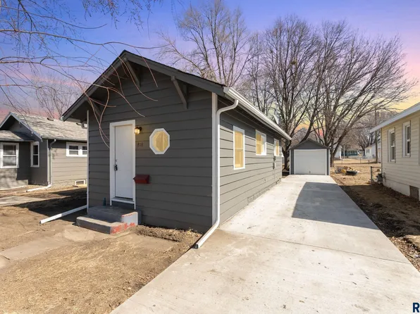818 N Sherman Ave, Sioux Falls, SD 57103