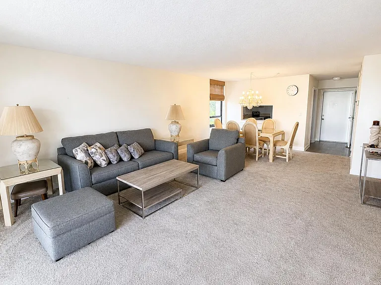 4800 Bayview Dr #306 — Photo 29