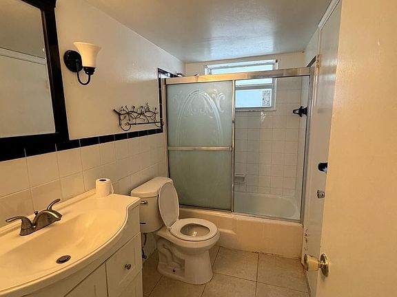 4th image of 3300 NE 10th Terrace #19
