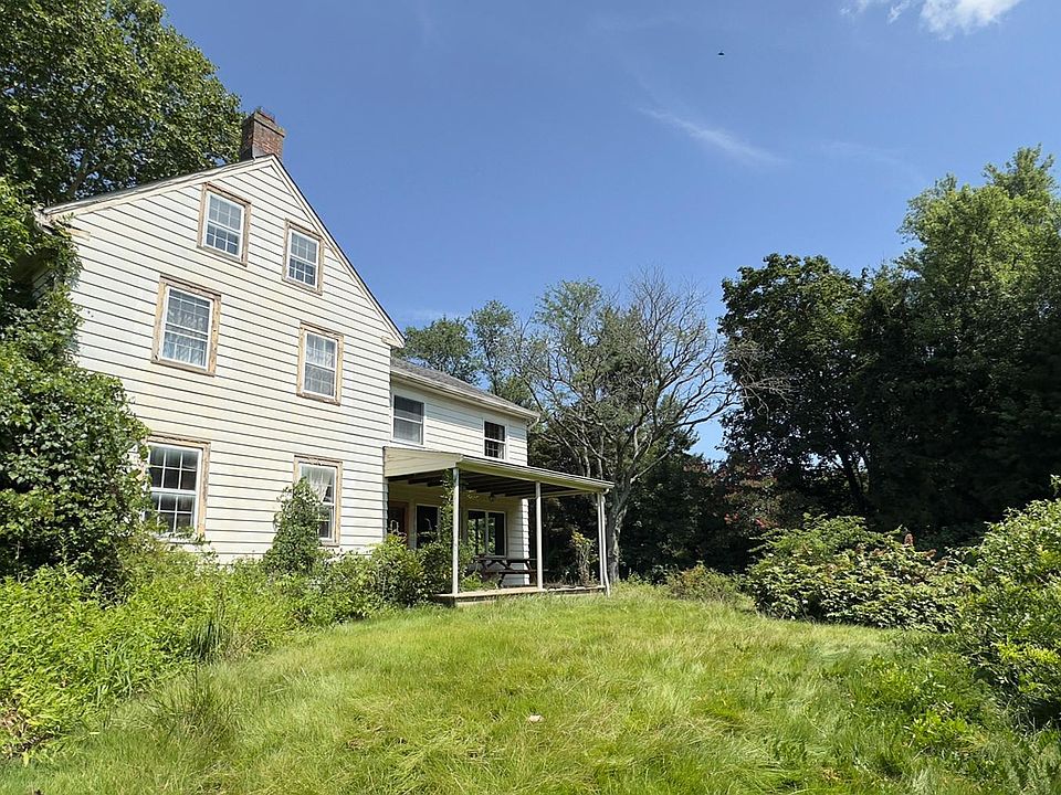 2nd image of 163 N Main St