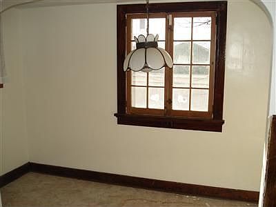 5th image of 236 E Hillcrest Ave