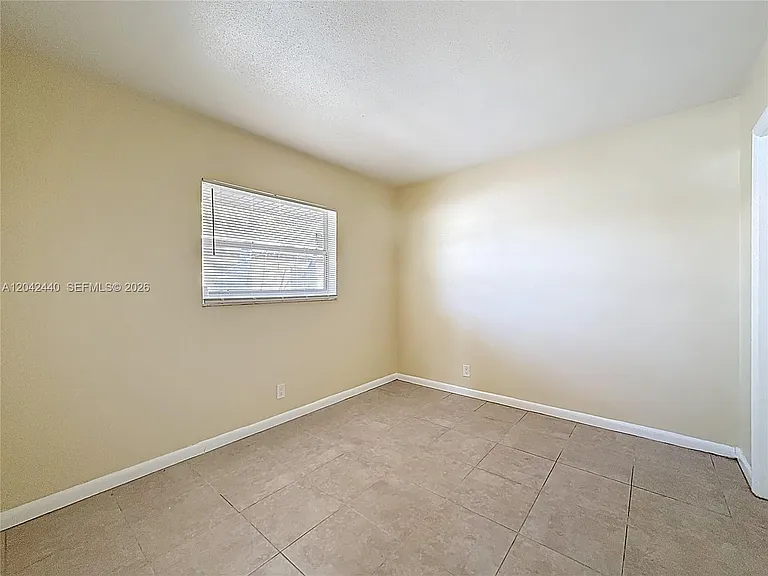 148 NW 40th Ct #1 — Photo 10