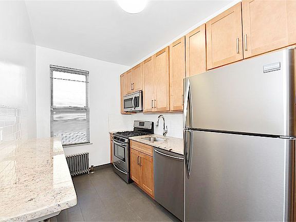 3rd image of 4407 Queens Blvd #1