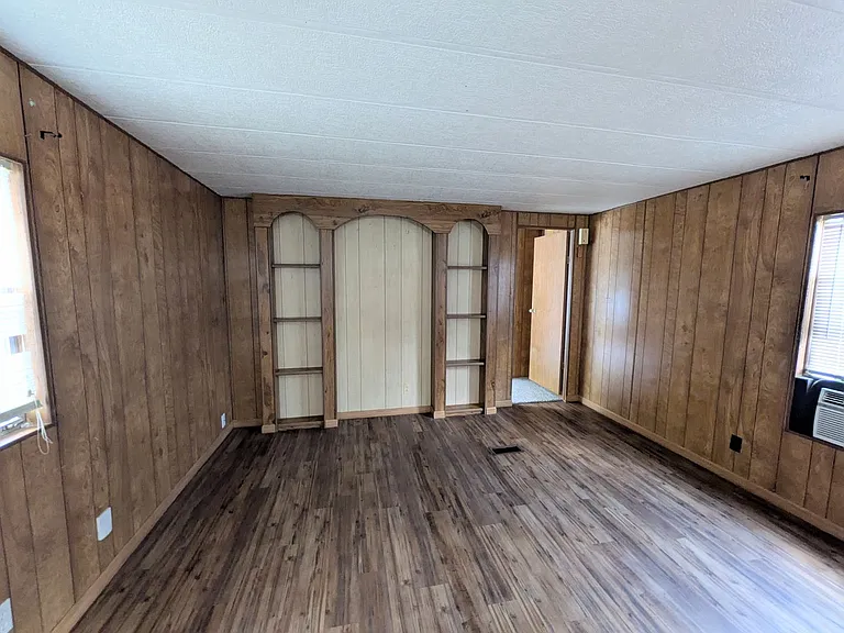 16240 San Pedro Ave — Photo 8