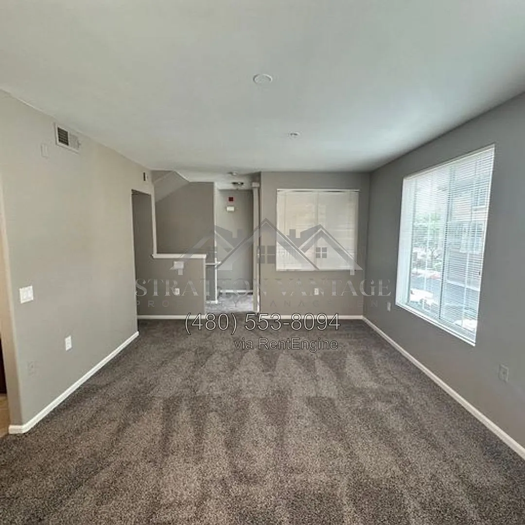 2 bed, 2.5 bath, 1344 sqft, $1,585 — Photo 3