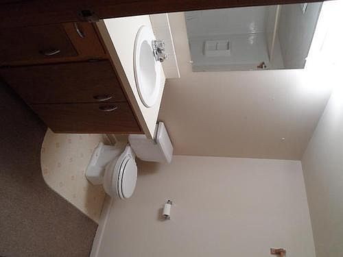 4th image of 616 1/2 Bluestem St