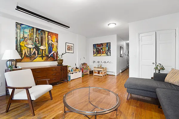 Rented by Oxford Property Group | media 3