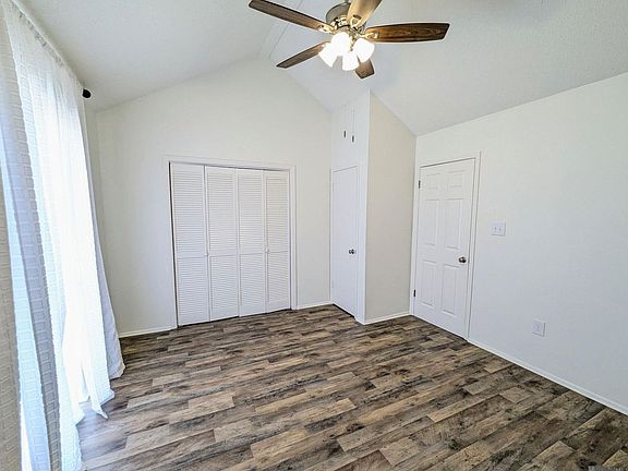 4th image of 402 Lee Dr APT 4B