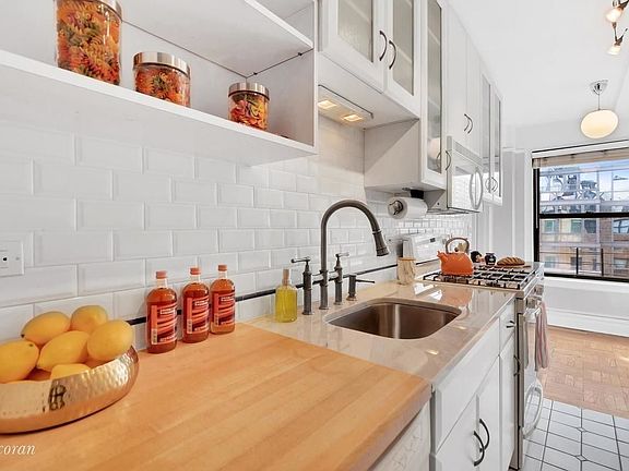 3rd image of 230 W End Ave #17EF