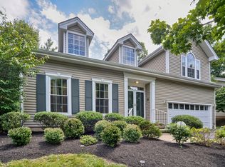 22 Huntington Rd, Basking Ridge, NJ 07920