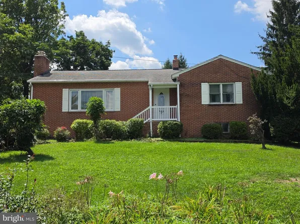 200 Bezold Ave, Westminster, MD 21157