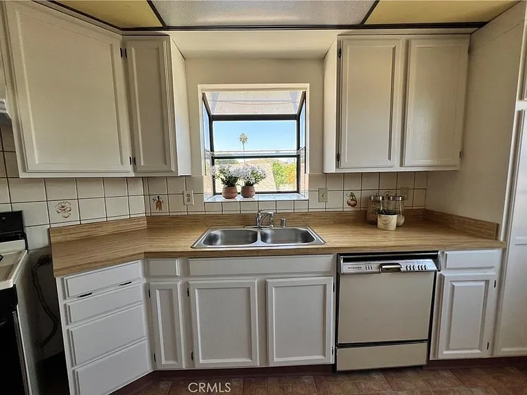 5034 Templeton St #A-EL — Photo 5