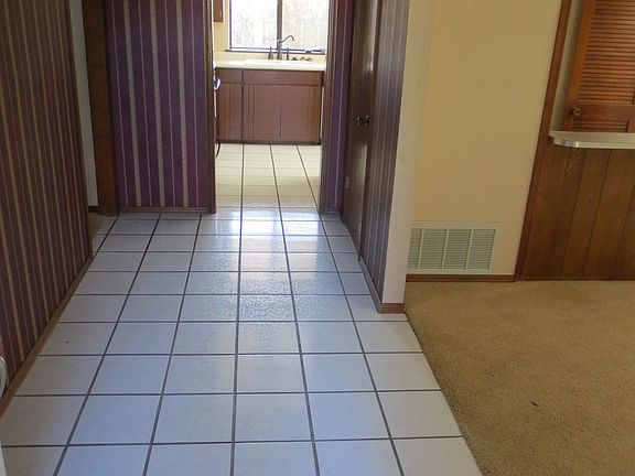 2nd image of 7226 NW Cherry Cir
