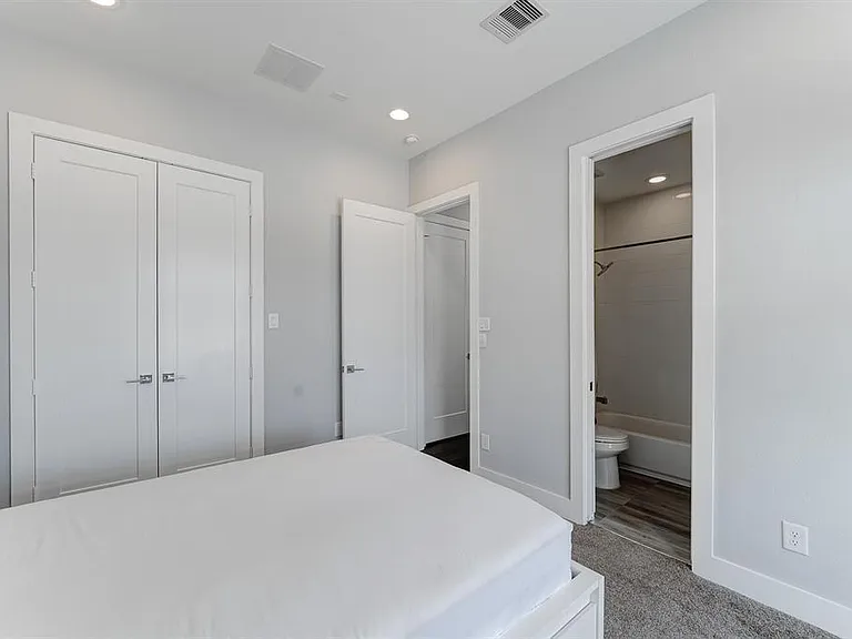 8409 Hempstead Rd #A — Photo 30